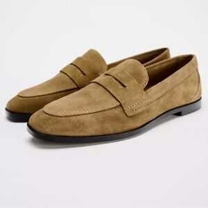 NWOT! Zara brown suede penny loafer